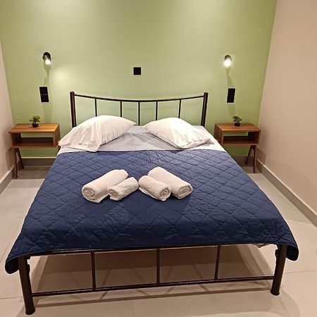 Newly Renovated Apartment Next To The Port Mantouki Экстерьер фото