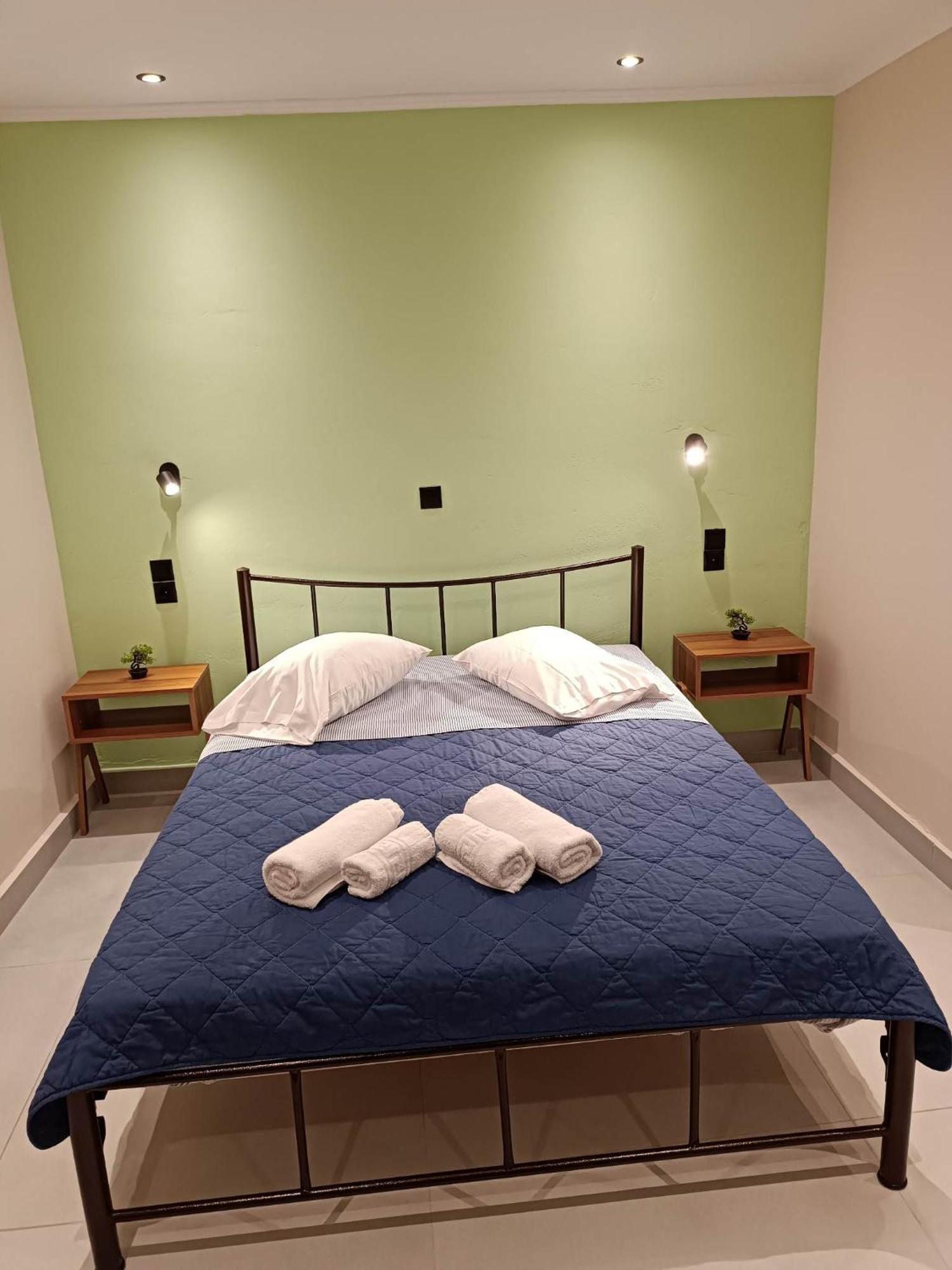 Newly Renovated Apartment Next To The Port Mantouki Экстерьер фото