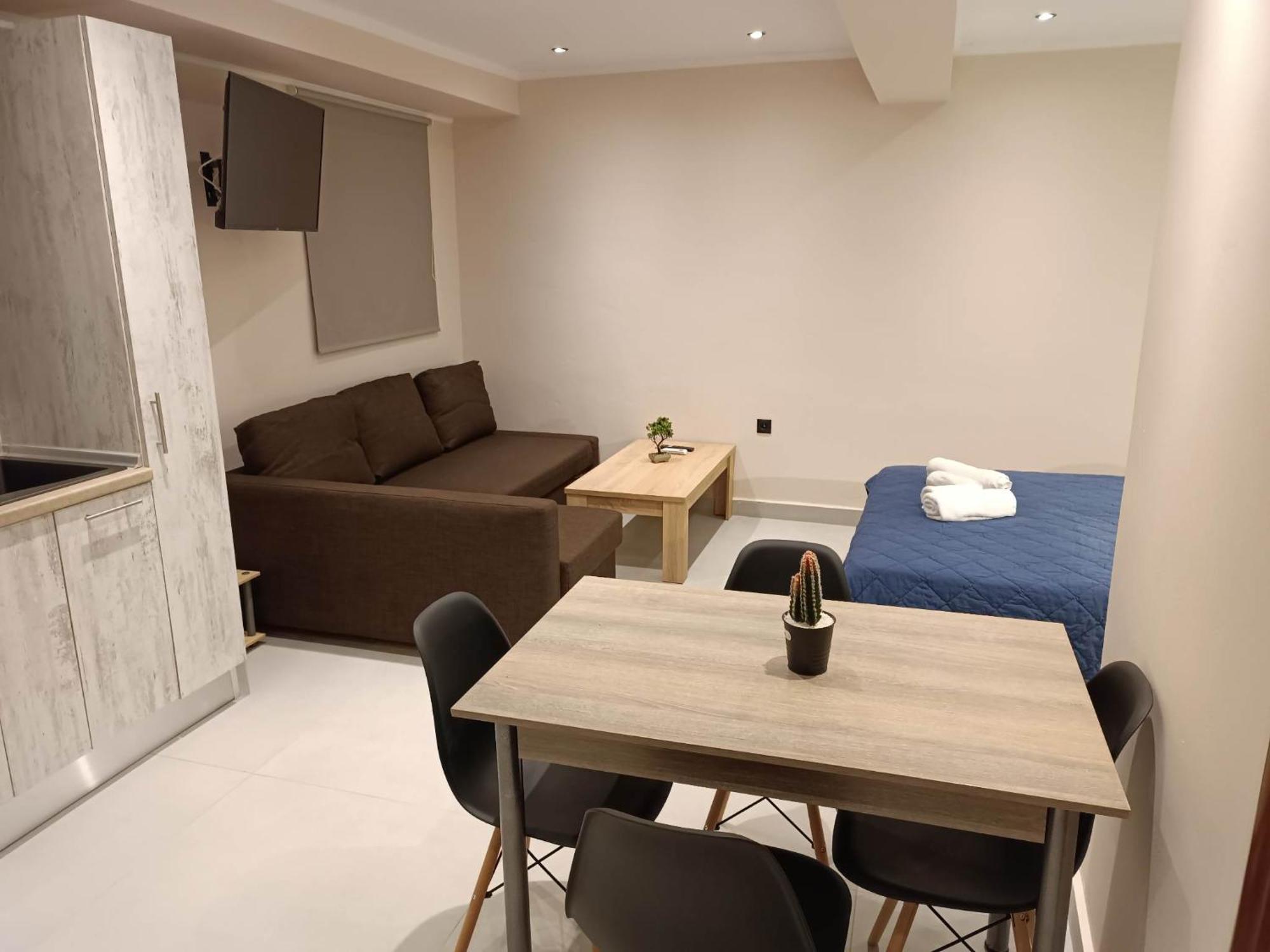 Newly Renovated Apartment Next To The Port Mantouki Экстерьер фото