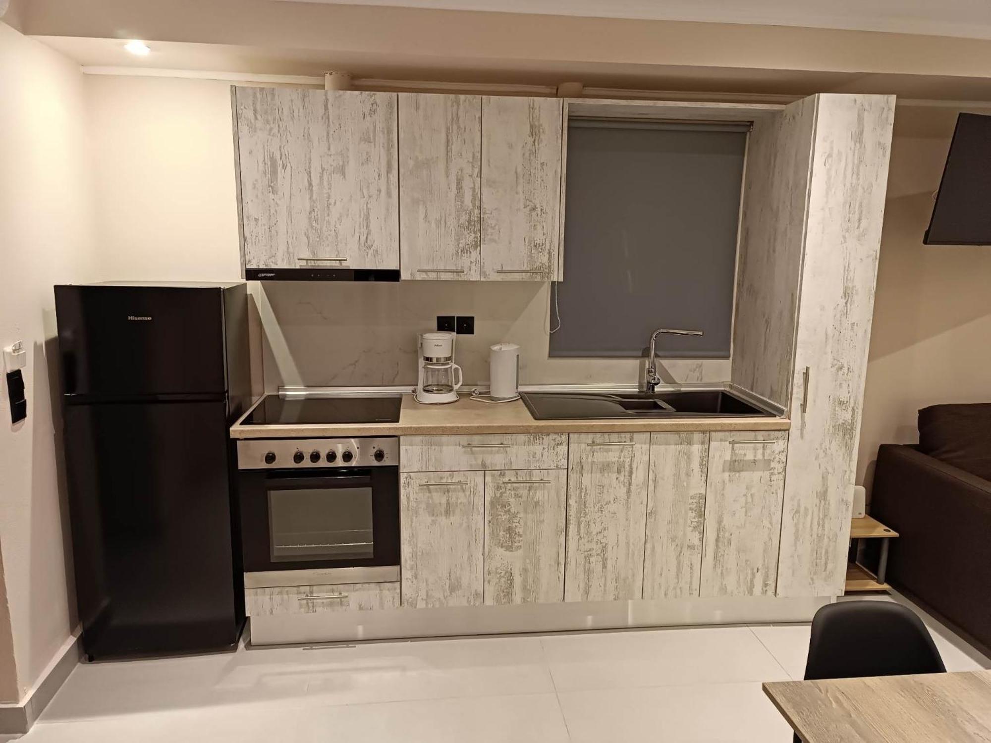 Newly Renovated Apartment Next To The Port Mantouki Экстерьер фото