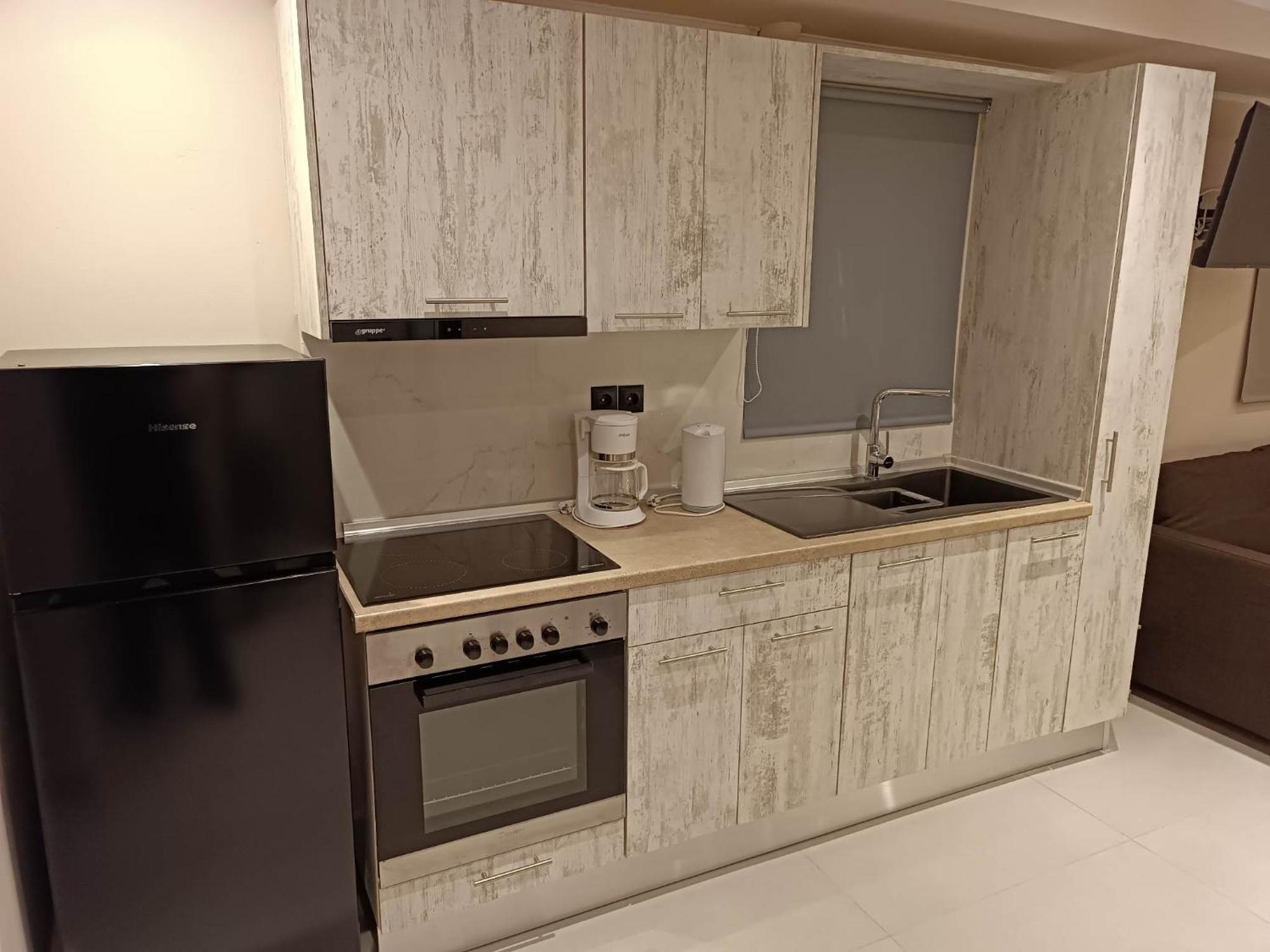 Newly Renovated Apartment Next To The Port Mantouki Экстерьер фото